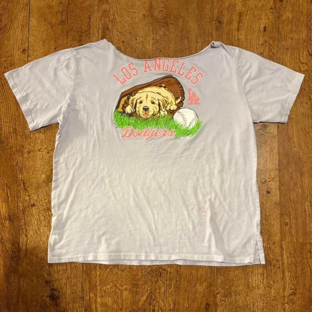 faded‎ purple Los Angeles Dodgers baseball graphic t shirt with cute dog design